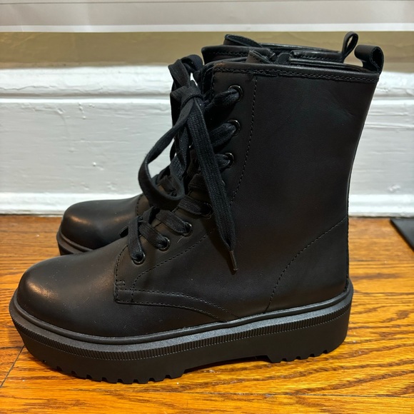 AQUA Logan Leather Platform Ankle Combat Boot BNIB - Picture 2 of 7